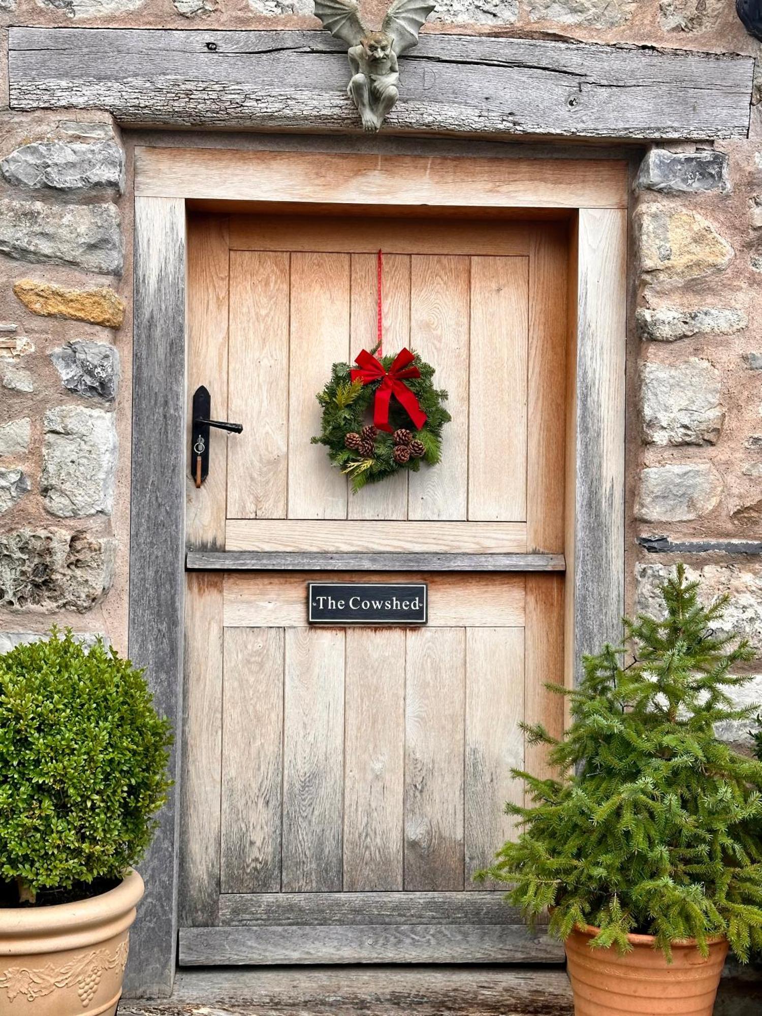 The Cowshed Bed & Breakfast Llangollen Exterior photo